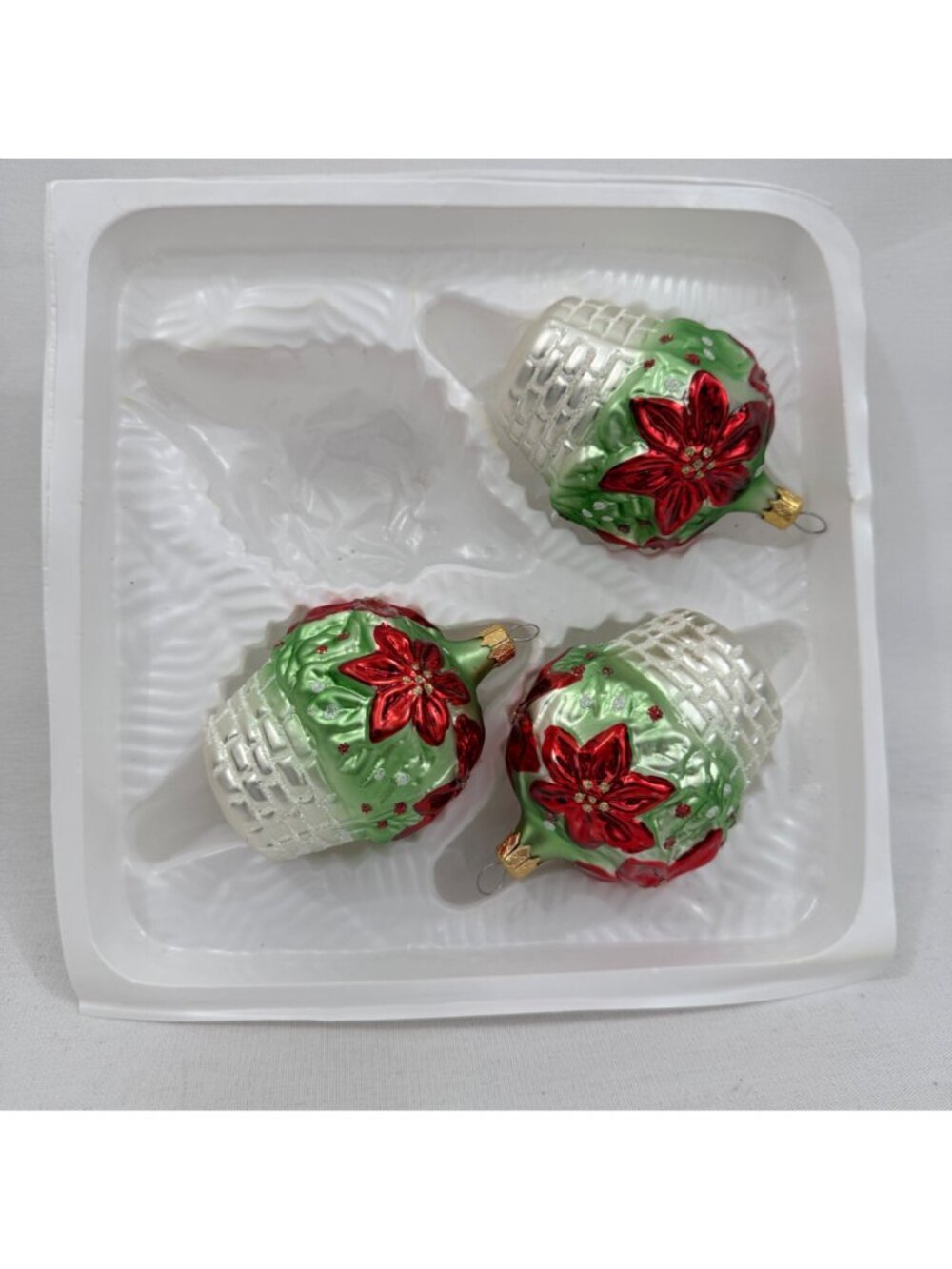 Vtg Bradford Christmas Poinsettia Basket Ornaments Set of 3 Colombia Cap - Picture 12 of 16
